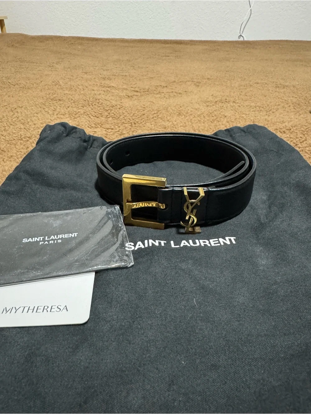 Saint Laurent classic saint